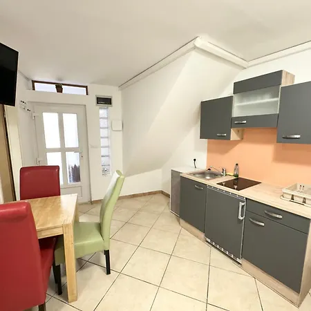 Apartma Piranesa *